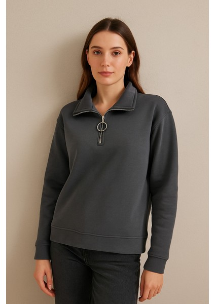 Dik Yaka Sweatshirt fırsatları