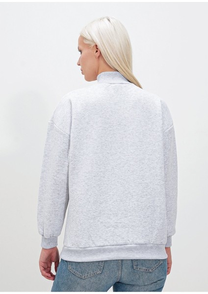 Dik Yaka Basic Sweat modelleri