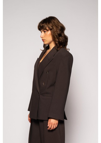 Kadın Kahverengi Basene Oturan Oversize Blazer fiyatları