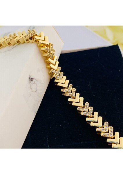 Kadın Bileklik V Model Bileklik Taşlı Vip Seri 14AYAR Gold 19 cm fırsatları