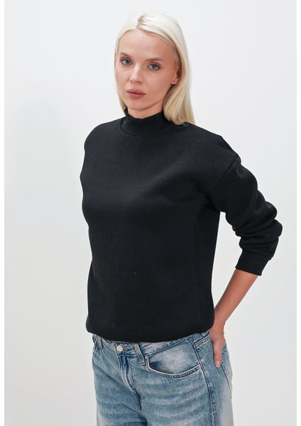 Dik Yaka Basic Sweat fiyatları