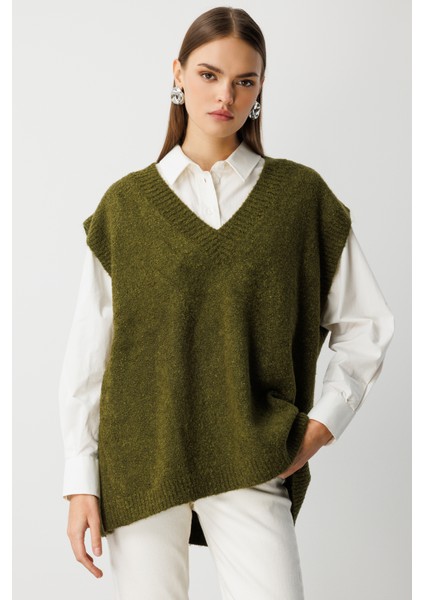 Ekstra Oversize V Yaka Uzun Haki Süveter