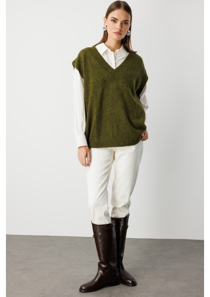 Ekstra Oversize V Yaka Uzun Haki Süveter fiyatları