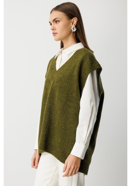 Ekstra Oversize V Yaka Uzun Haki Süveter modelleri