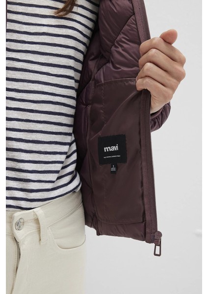 Slim Fit Dik Yaka Kapitoneli Astarlı Şişme Mont Bayan Mont 110698