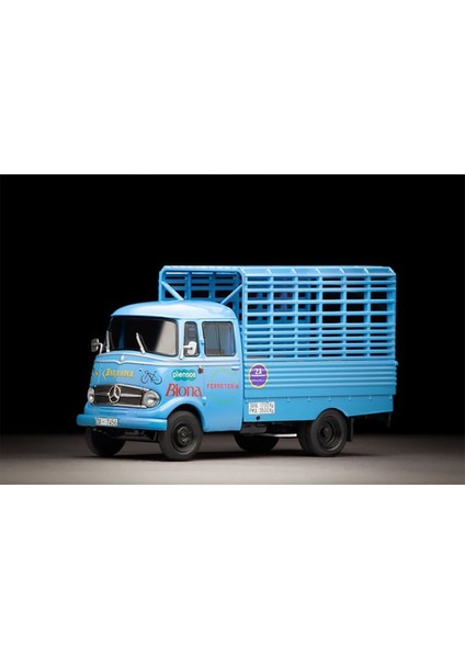 1:43 Atlas 1963 Mercedes Benz L319 D Biona