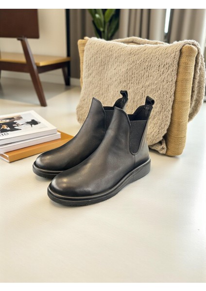R25-505 Siyah Hakiki Deri Tam Ortopedik Kadın Bot modelleri