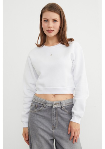 3 Iplik Kalp Aksesuarlı Crop Sweatshirt