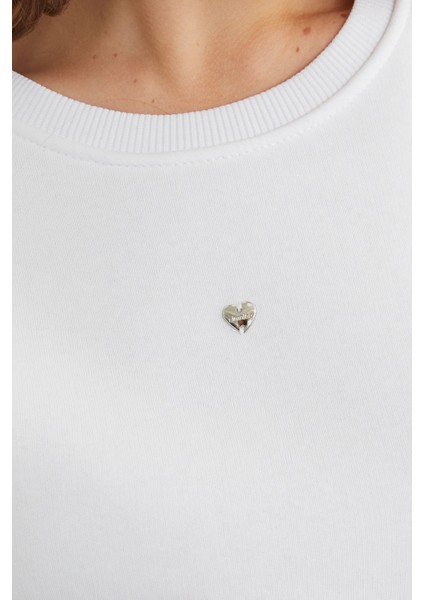 3 Iplik Kalp Aksesuarlı Crop Sweatshirt fırsatları
