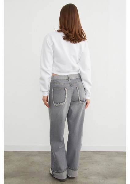 3 Iplik Kalp Aksesuarlı Crop Sweatshirt