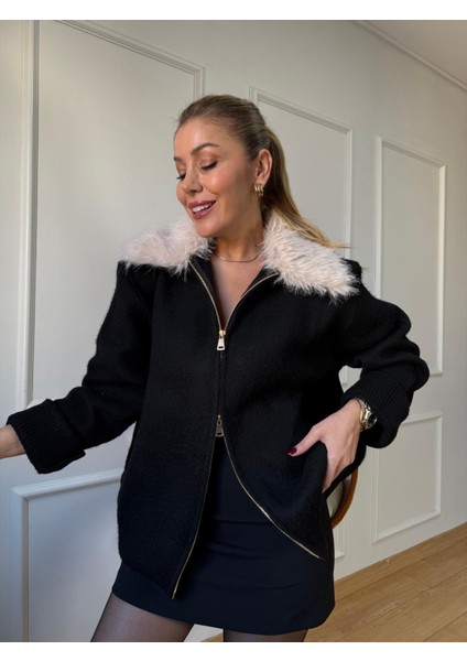 Siyah Yaka Kürklü Şardonlu Hırka