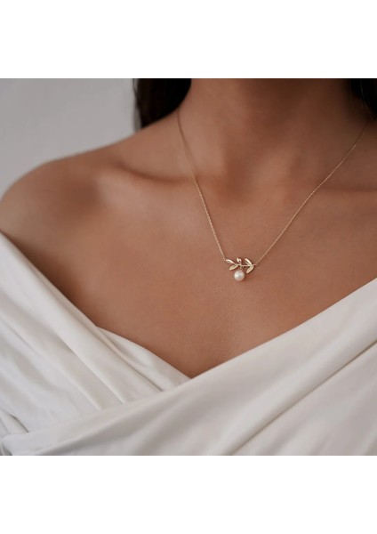 Defnede Inci Altın Kolye