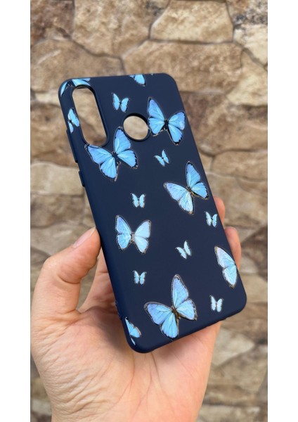 Huawei P30 Lite Uyumlu Mavi Kelebek Desenli Silikon Darbe Emici Klasik Korumalı Rubber Kılıf modelleri