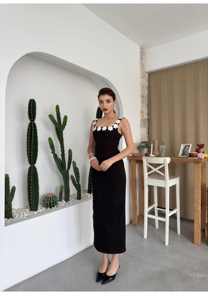 Mıng Çiçek Detaylı Elbise