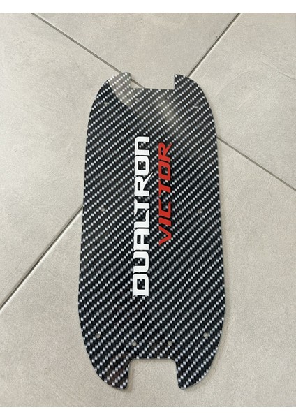 Karbon Desenli Elektrikli Scooter Plexi Tabanlık Vida Delikli 3mm