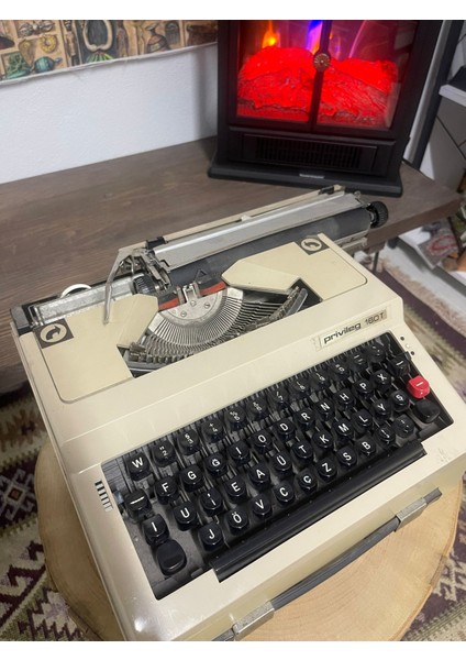 Antika Daktilo-Dekoratif