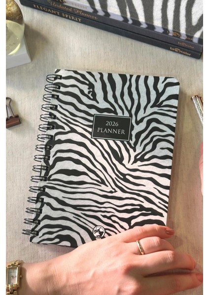 2026 Haftalık Ajanda Spiralli A5 12 Aylık Zebra fiyatları