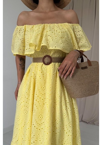 Sarı Omzu Lastikli Brode Elbise