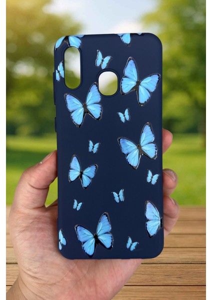 Samsung Galaxy A20 Uyumlu Mavi Kelebek Desenli Silikon Darbe Emici Klasik Korumalı Rubber Kılıf fiyatları