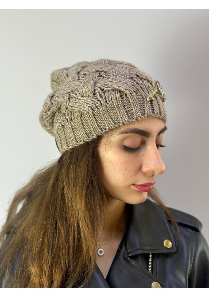 El Örgüsü Taşlı Çiçekli Kadın Bere