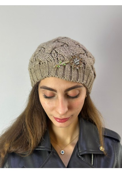 El Örgüsü Taşlı Çiçekli Kadın Bere fırsatları