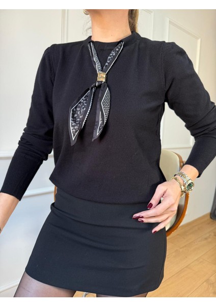 Siyah Fularlı Bluz indirimleri