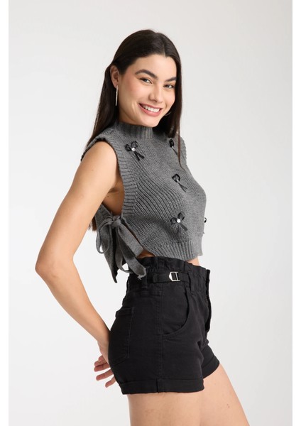 Kurdele Detaylı Triko Crop Süveter indirimleri