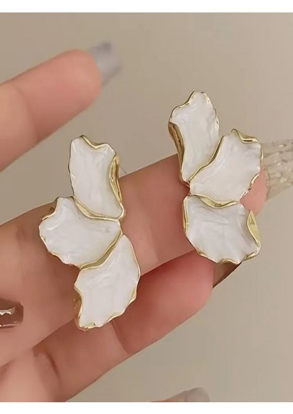 Vıntage Beyaz Çiçek Küpe fırsatları