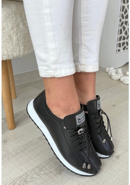 Monya Siyah Cilt Bağcıklı Spor Ayakkabı fiyatları