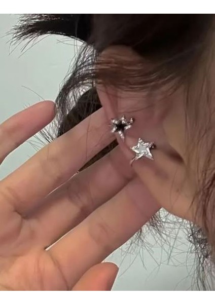 Siyah ve Beyaz Yıldız Tragus Küpe Seti fiyatları