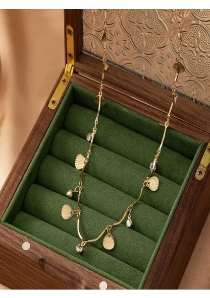 Taşlı ve Deniz Kabuklu Altın Rengi Bel Zinciri fiyatları