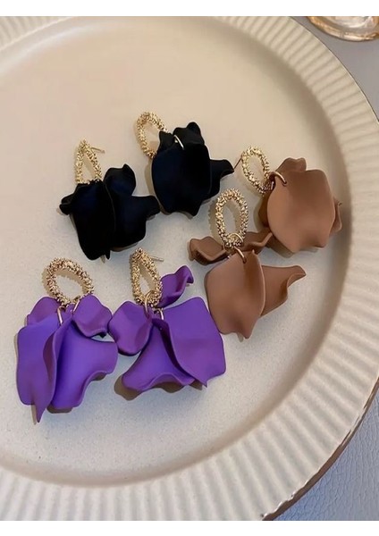 Püskül Yaprak Sallantılı Küpe modelleri