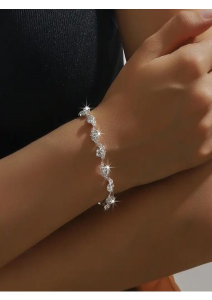 Gümüş Kaplama Zirkon Taşlı Şık Düğün Takı Seti modelleri