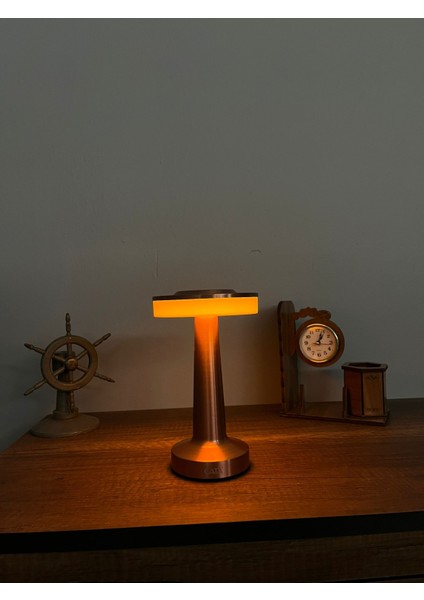 Oslo Şarjlı Masa Lambası