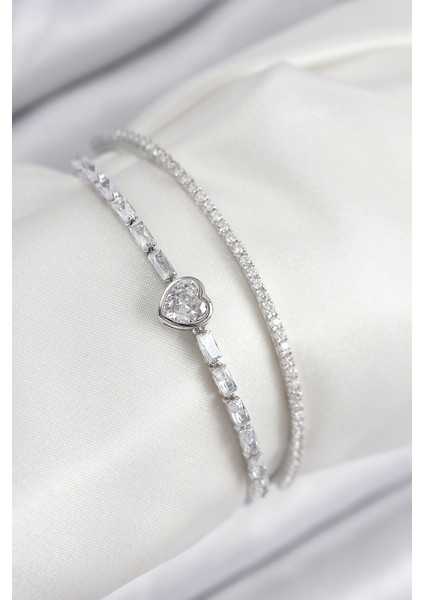Pirinç Zirkon Taşlı Kalp Model Gümüş Renk Kadın Bileklik - TJ-BB7874