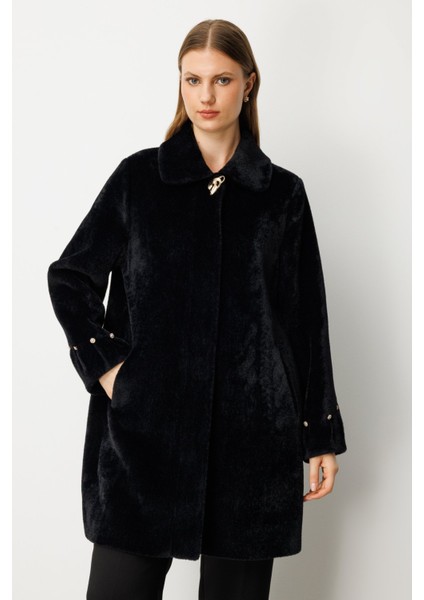 Kadın Büyük Beden Metal Broşlu Peluş Kaban 6331 Siyah fiyatları