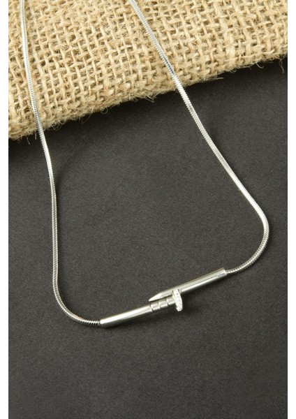 Çivi Zirkon Taşlı Lüks Çelik Kolye