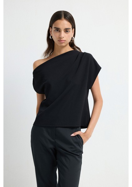 Degaje Yaka Kolsuz Bluz Siyah 11545231001