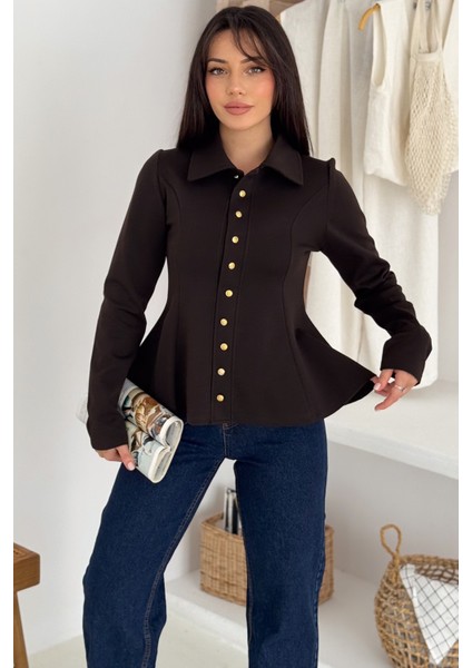 Kadın Altın Düğmeli Peplum Gömlek & Bluz – Güçlü & Şehirli Stil