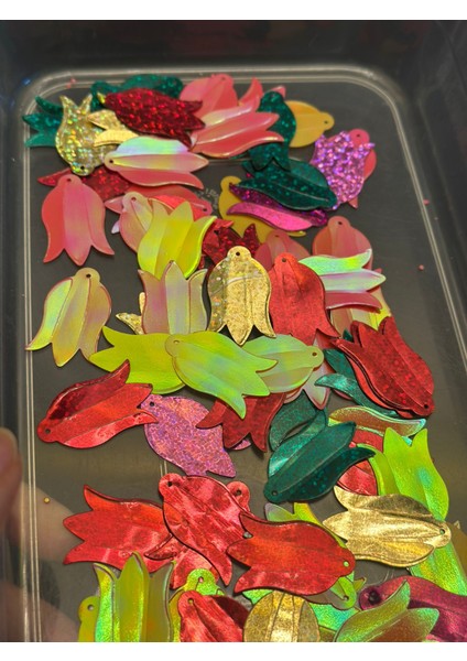 50 Adet 3 cm Lazer Kesim Lale Çanta Pul Payet fırsatları