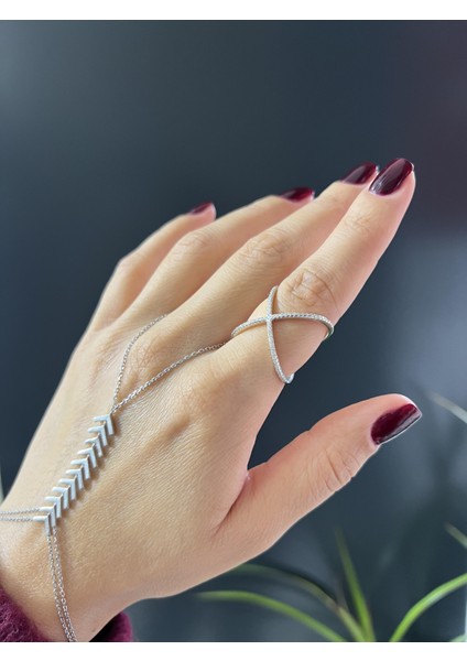 Çapraz Taşlı Gümüş Yüzük