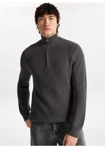 Fermuarlı Yaka Normal Örgü Desenli Koyu Gri Erkek Kazak M4WM-KZK-1813