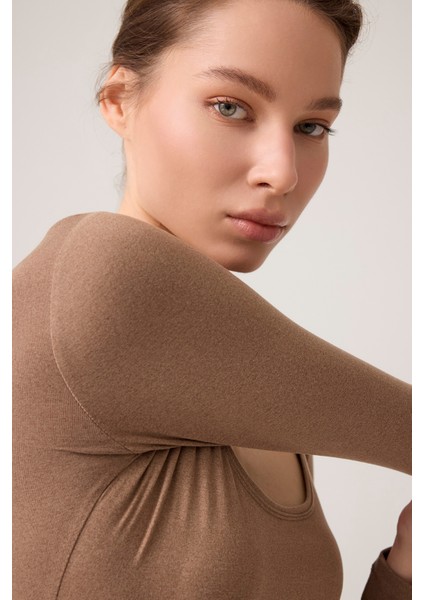 x Ece Mocha Melanj Bel Detaylı Ispanyol Paça Pantolon Ruched & Flared fırsatları