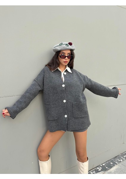 Kadın Antrasit Oversize Taşlı Düğmeli Cepli Uzun Hırka 38 fiyatları