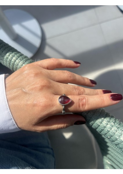 El Işi Tasarım Yakut Yüzük fiyatları