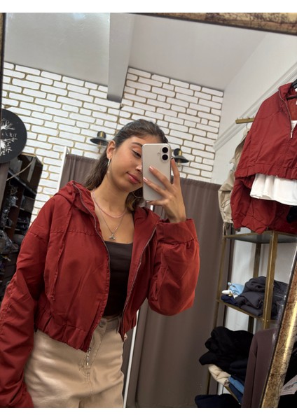 Crop Kapşonlu Ceket