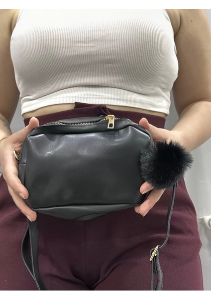 Ponpon Siyah Cilt Çanta modelleri