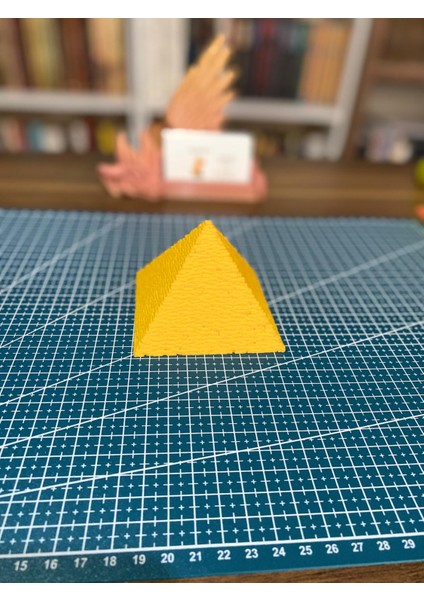 🏺 Sarı Mısır Piramidi Figürü fiyatları