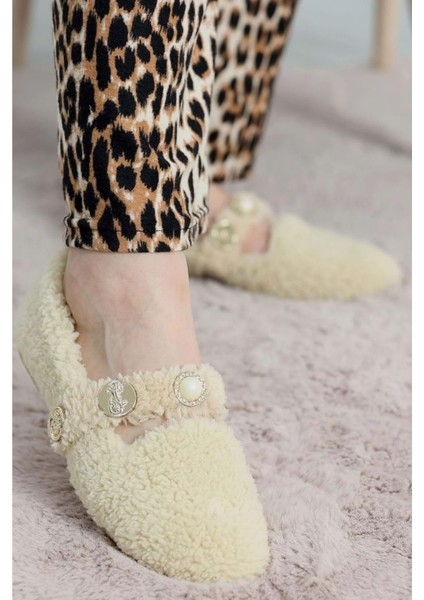 Kadın Inci ve Tuğra Detaylı Peluş Babet - Krem - 39 fırsatları