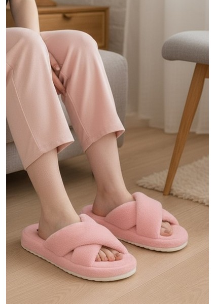 CP30 Tüylü Pofuduk Çapraz Kışlık Kadın Ev Terliği fırsatları